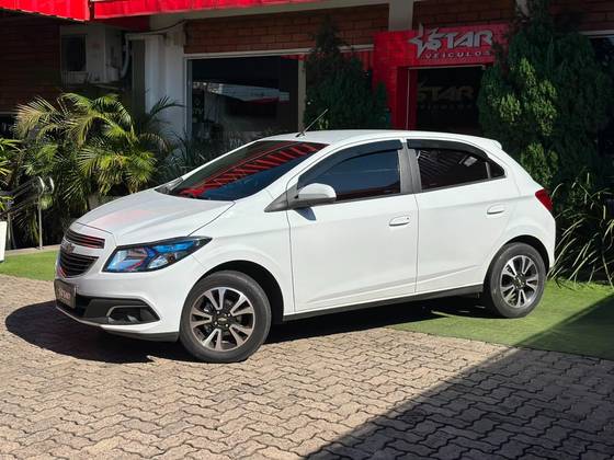 CHEVROLET ONIX 1.4 MPFI LTZ 8V FLEX 4P MANUAL CHEVROLET ONIX 1.4 MPFI LTZ 8V FLEX 4P MANUAL